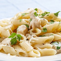 Penne Alfredo s kuřecím